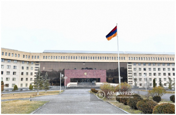 ԶՈՒ-ում հետաձգվել են երդման արարողությունները, սահմանափակվել են տեսակցությունները